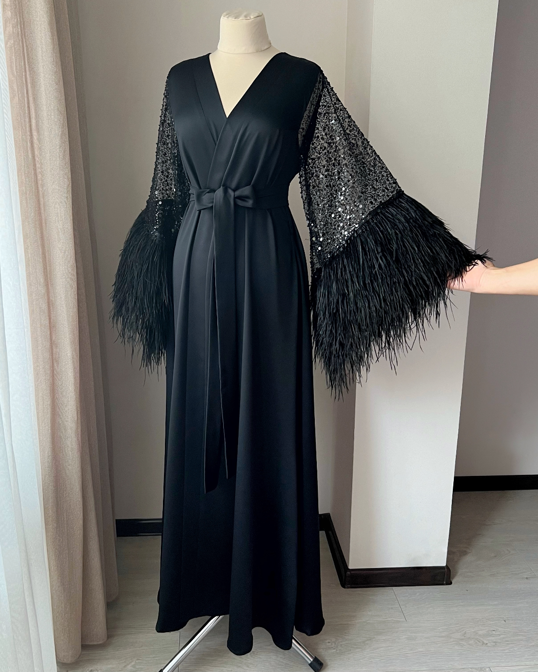 feather robe long Black