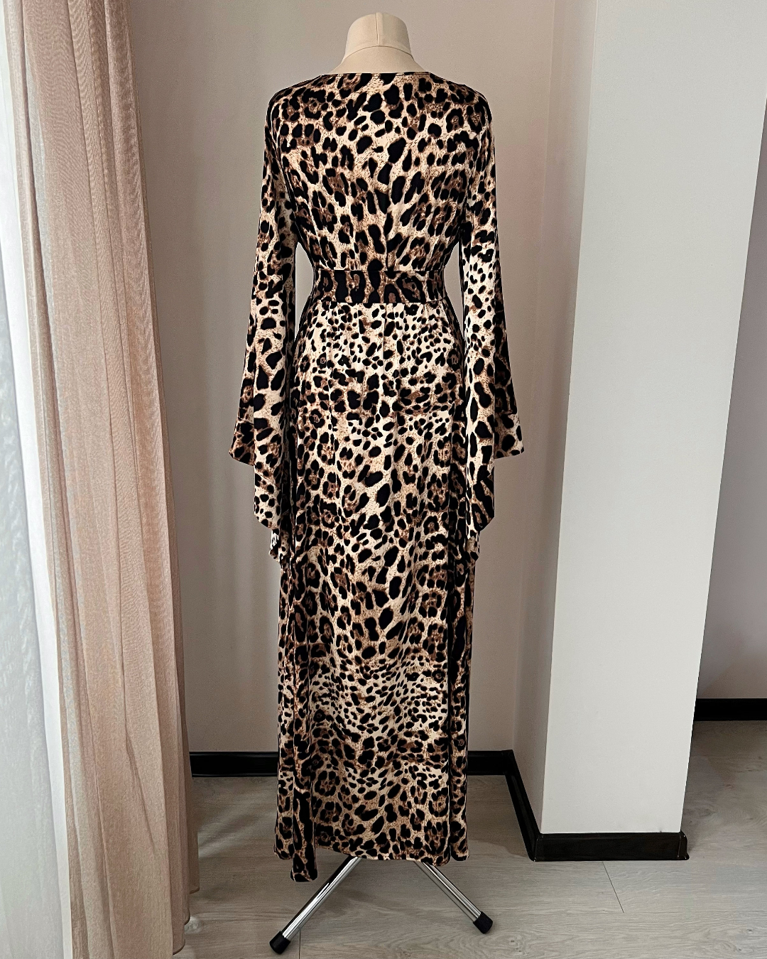 back Leopard dressing gown