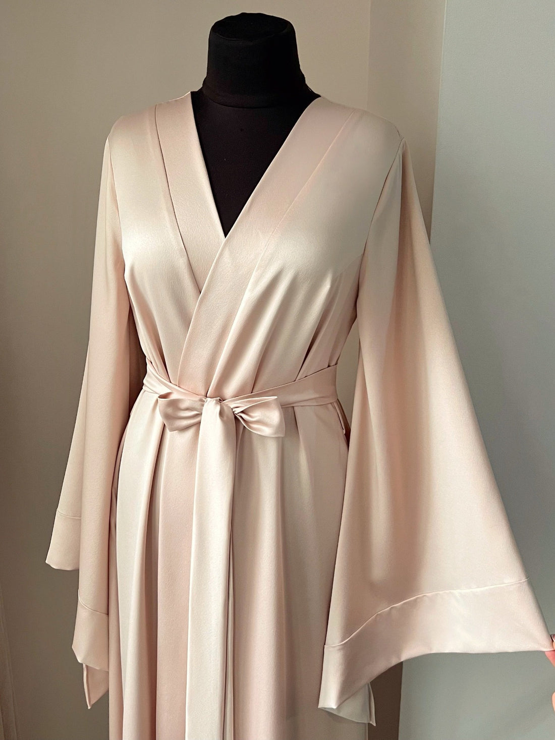Bridal robe long with kimono sleeves