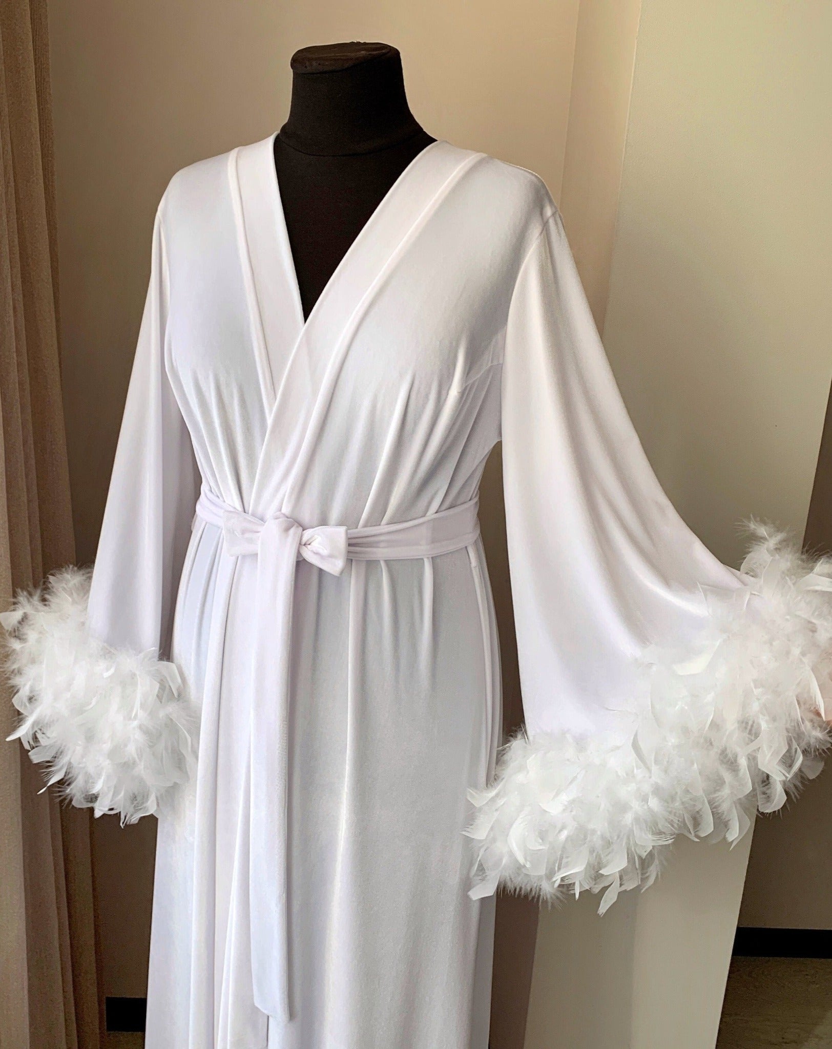 White velvet feather robe, long bridal robe with double feather cuffs
