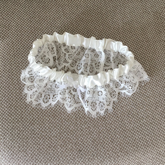 Lace bridal garter Ivory