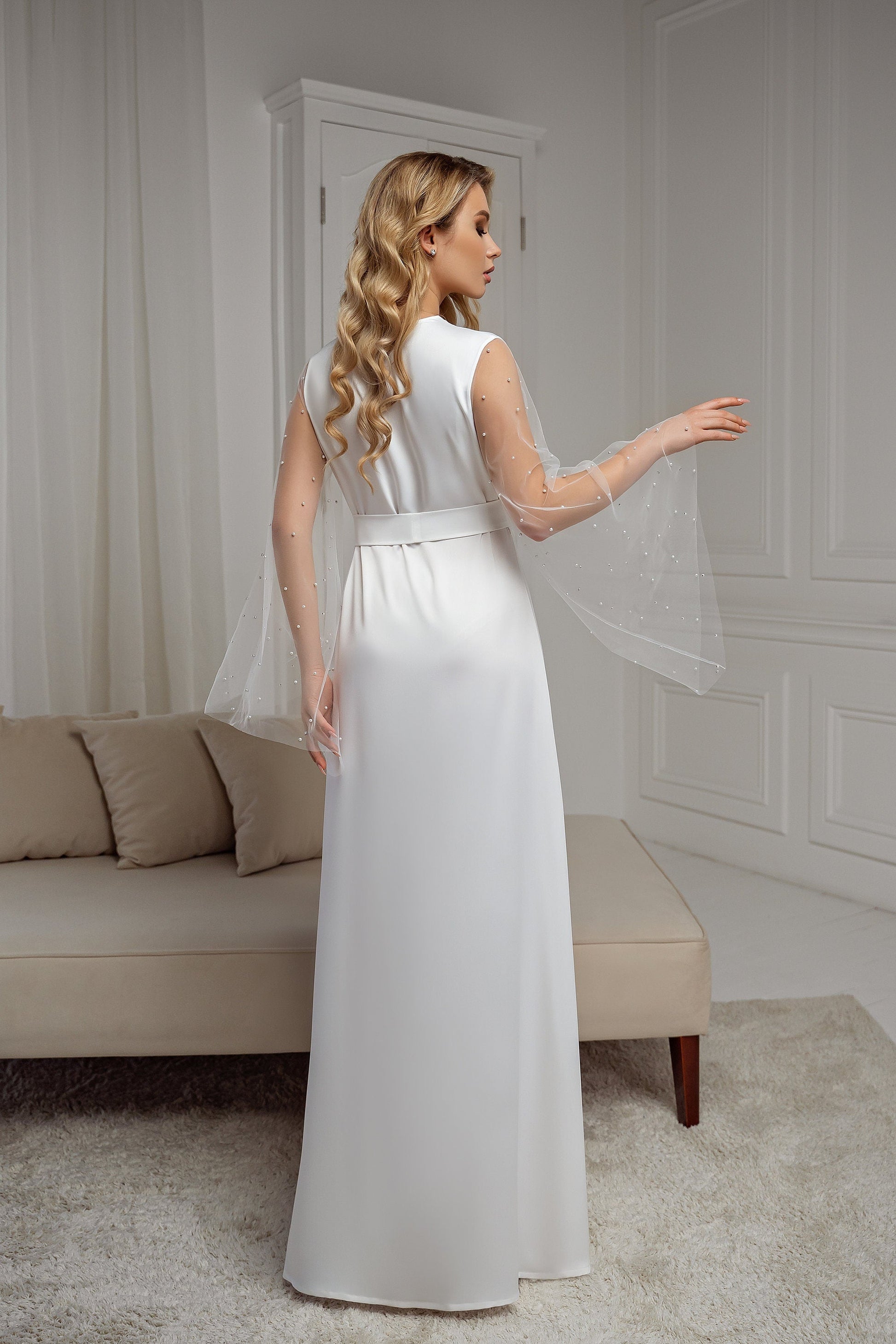 back robe pearl 