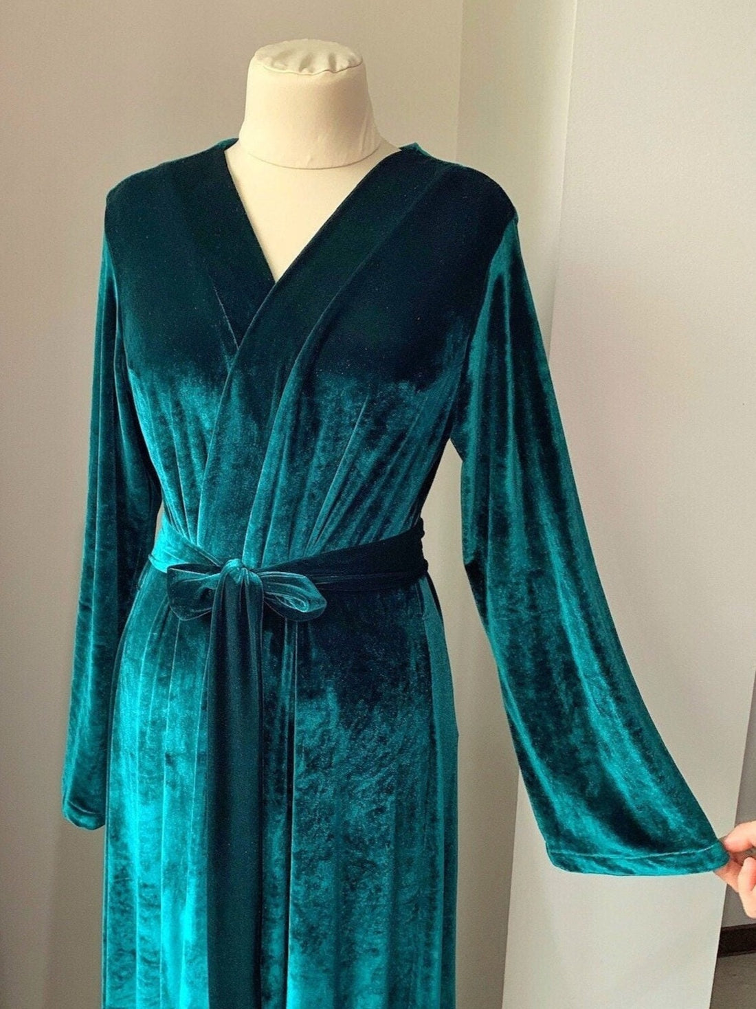 green robe velvet