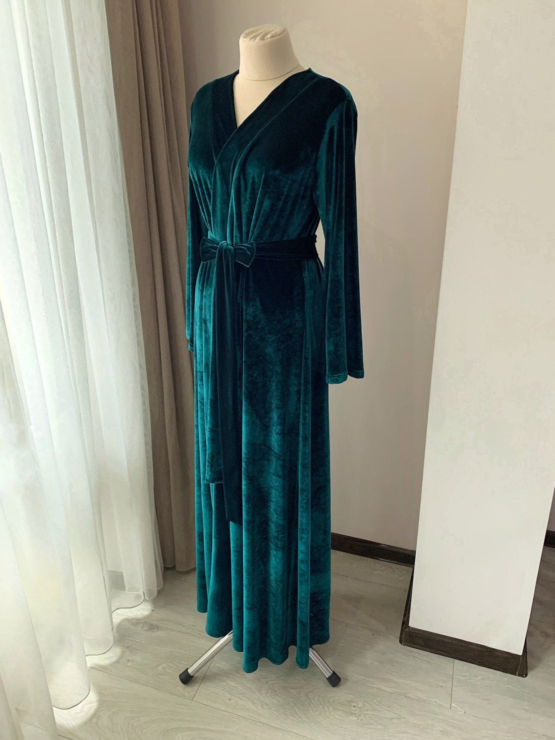 green robe velvet