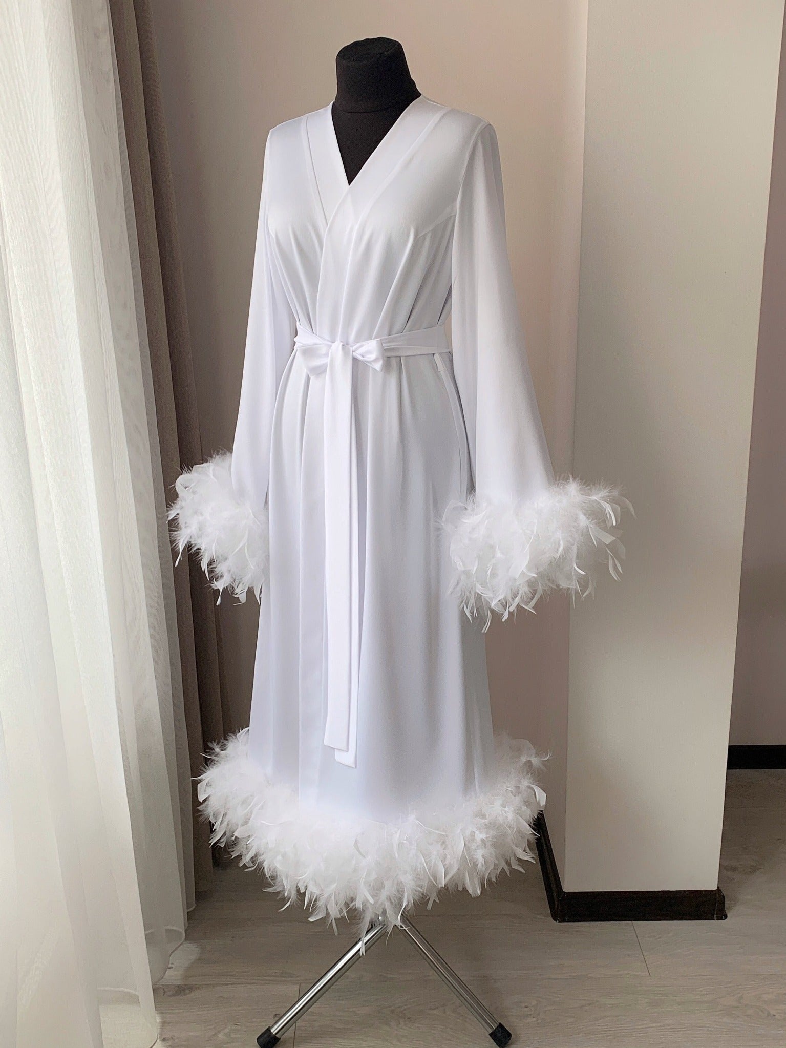 feather robe white 