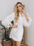 Short bridal robe with feathers White