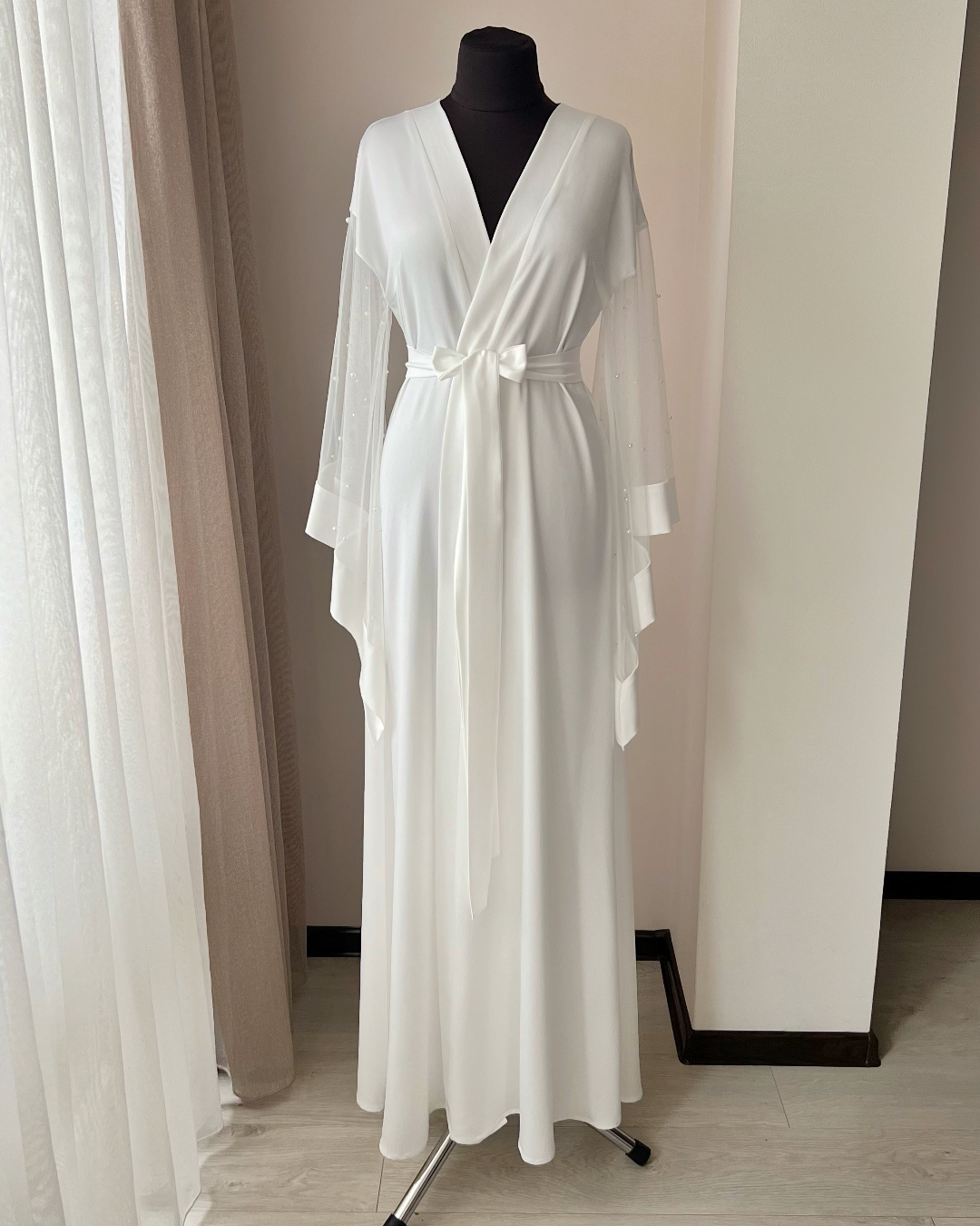 Pearl bridal robe long with sheer sleeves