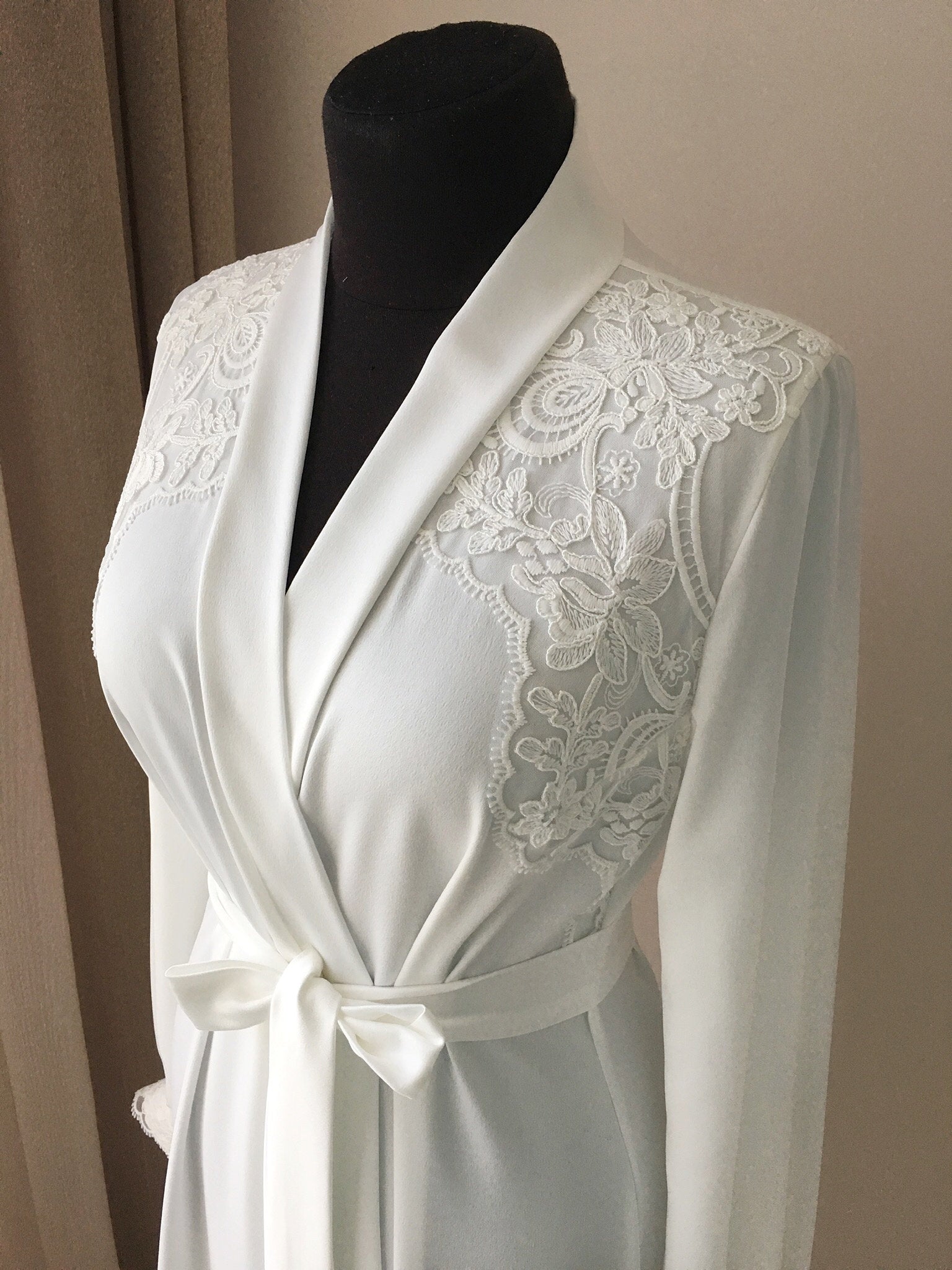 lace robe bride