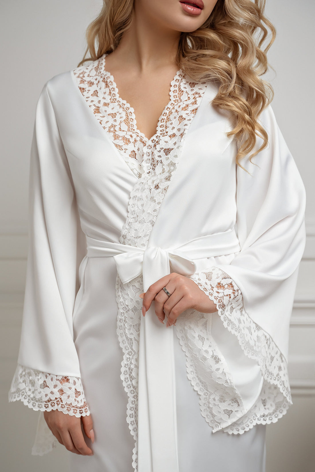 Bridal robe with lace